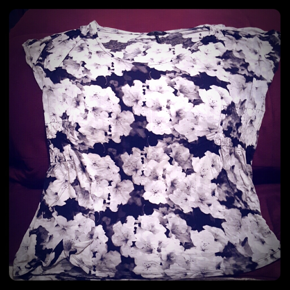Daisy Fuentes shirt
